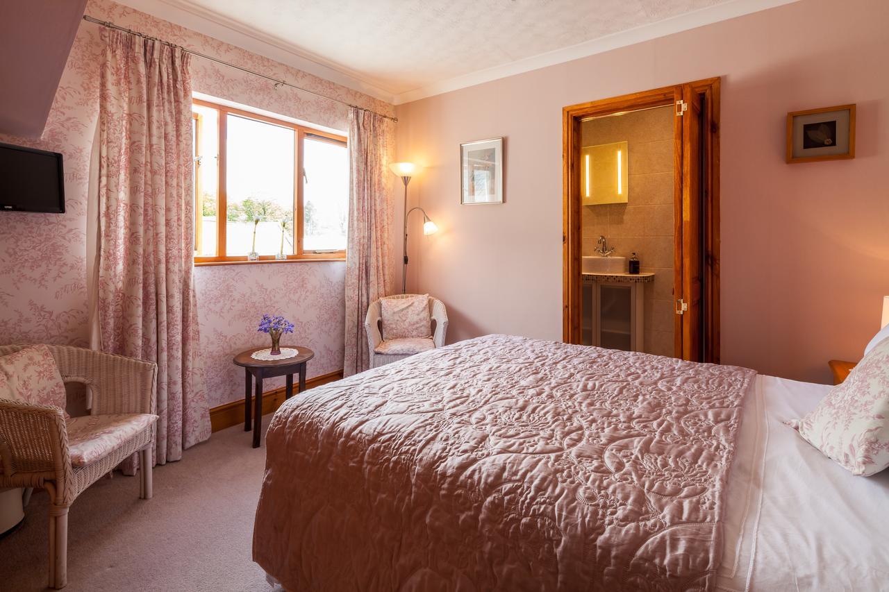 Langdon Farm Guest House Kilgetty エクステリア 写真